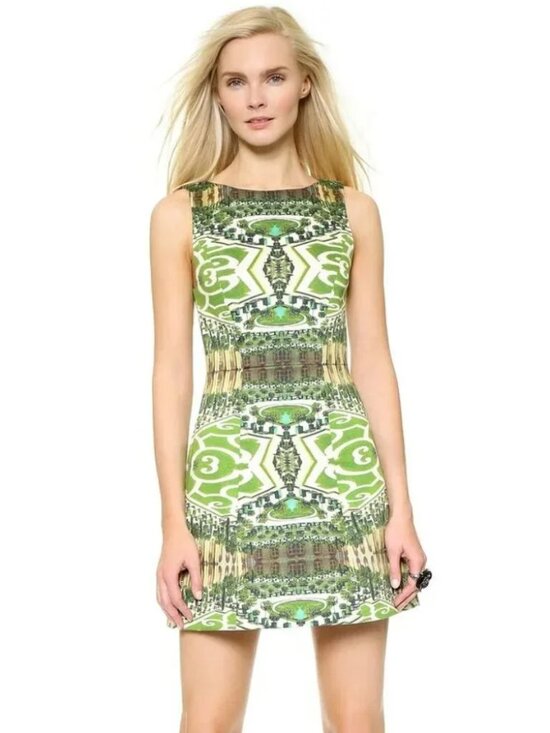 Alice + Olivia Dresses & Skirts - Alice + Olivia Carrie Structured Dress in Mirrored Garden